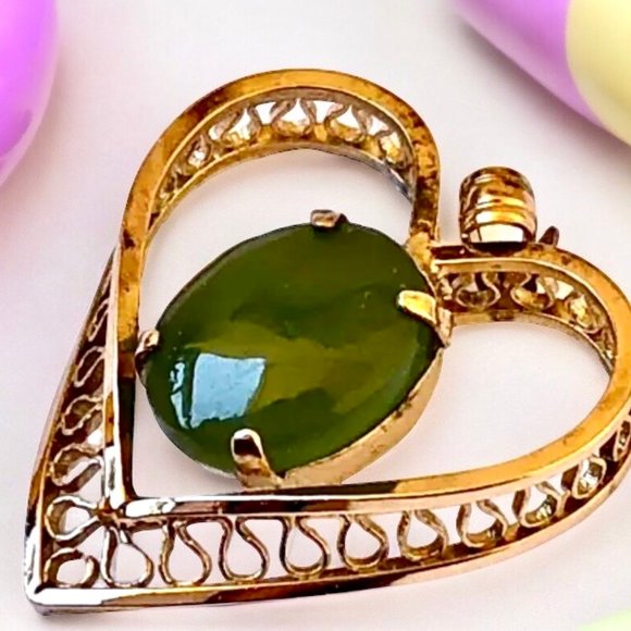 Jade Prong Set Heart Pendant 925 Sterling Silver with Gold Overlay - Picture 8 of 9